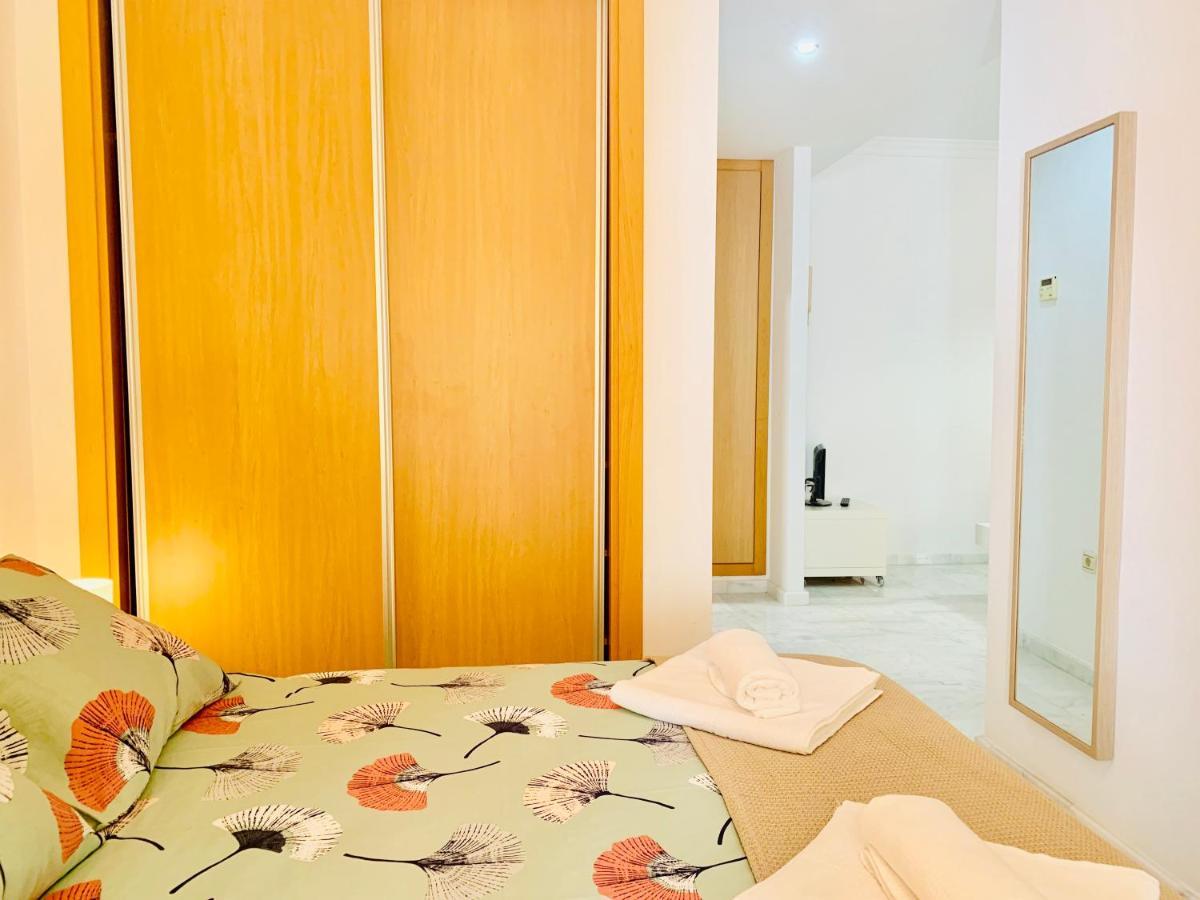 Homely Malaga Parras Con Terraza Interior Y Parking Privado Bajo Suplemento المظهر الخارجي الصورة