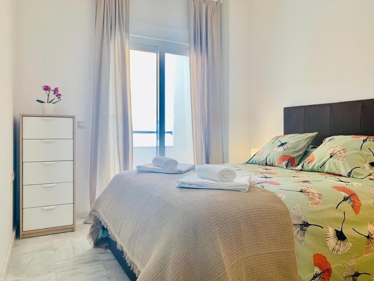 Homely Malaga Parras Con Terraza Interior Y Parking Privado Bajo Suplemento المظهر الخارجي الصورة